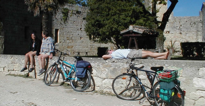 Radreise für Frauen mit Gepäck direkt am Rad. Bild: WomenFairTravel Radreise für Frauen mit Gepäck direkt am Rad. Bild: WomenFairTravel