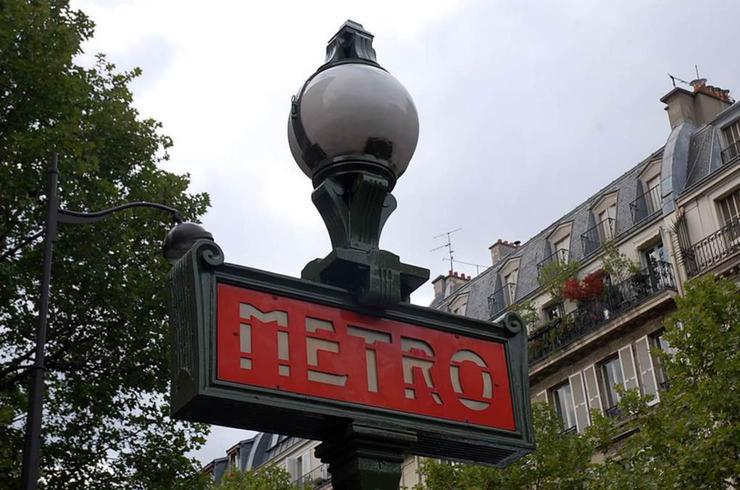 Metro-Fahren gehört zum Parisbesuch