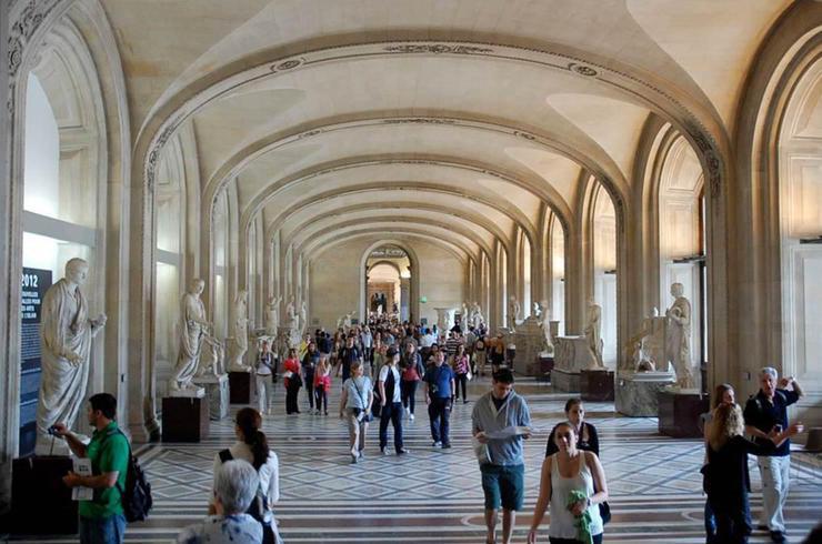 Säulengang im Louvre