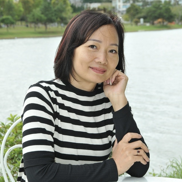 Portrait Hang Thuy Nguyen 