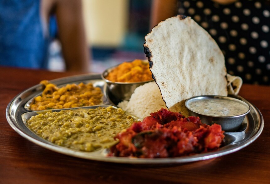 Biryani und indisches Curry, Bild: Lior Shapira via unsplash