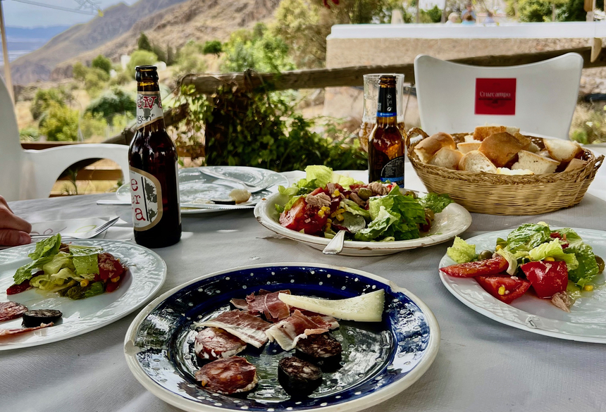 Tapas in Nijar; Bild: Antje Peters 2025