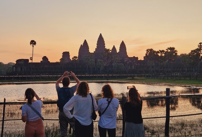 Sonnenaufgang in Angkor Wat. Bild: Simona Mona