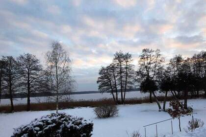 Schlüßhof Blick auf den See im Winter; Bild: WomenFairTravel Schlüßhof Blick auf den See im Winter; Bild: WomenFairTravel