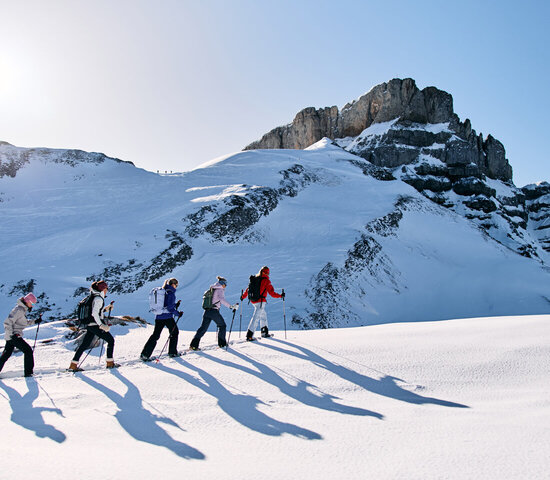 Schneeschuhwanderung Gottesacker @Kleinwalsertal_Tourismus_Oliver Farys