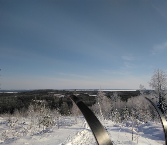 Langlauf-Ski auf dem Hungerberg in Finnland. Quelle: Minna Murtonen Langlauf-Ski auf dem Hungerberg in Finnland. Quelle: Minna Murtonen