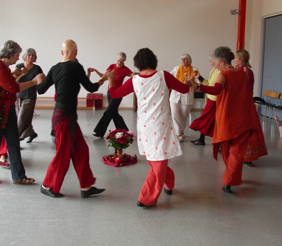Tanzkreis; Bild: Birgit Wehnert