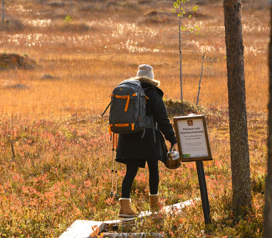Frauenwandern im Herbst in Lappland; Bild: Finnspirit